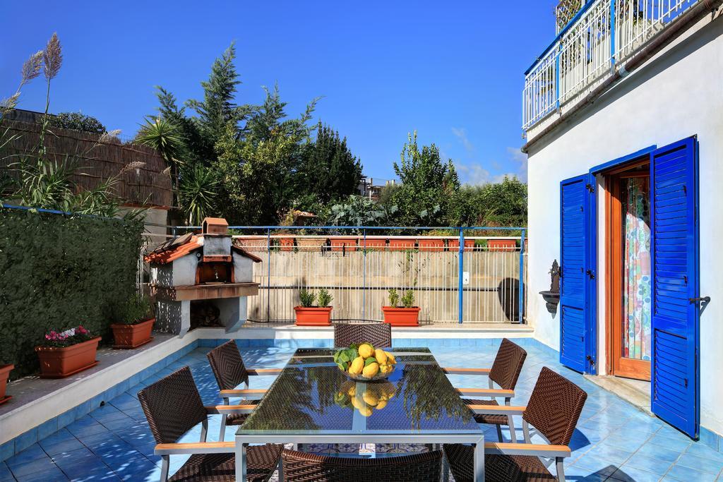 Caruso 3 By Villasandco Rentalsorrento Ruang foto